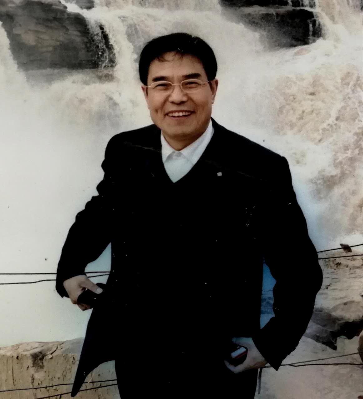 画家书法家刘友敏个人艺术简介,刘友敏画家简介,刘友敏作品价格,刘友敏个人简介,刘友敏艺术作品,书法家刘友敏简介,画家刘友敏简介