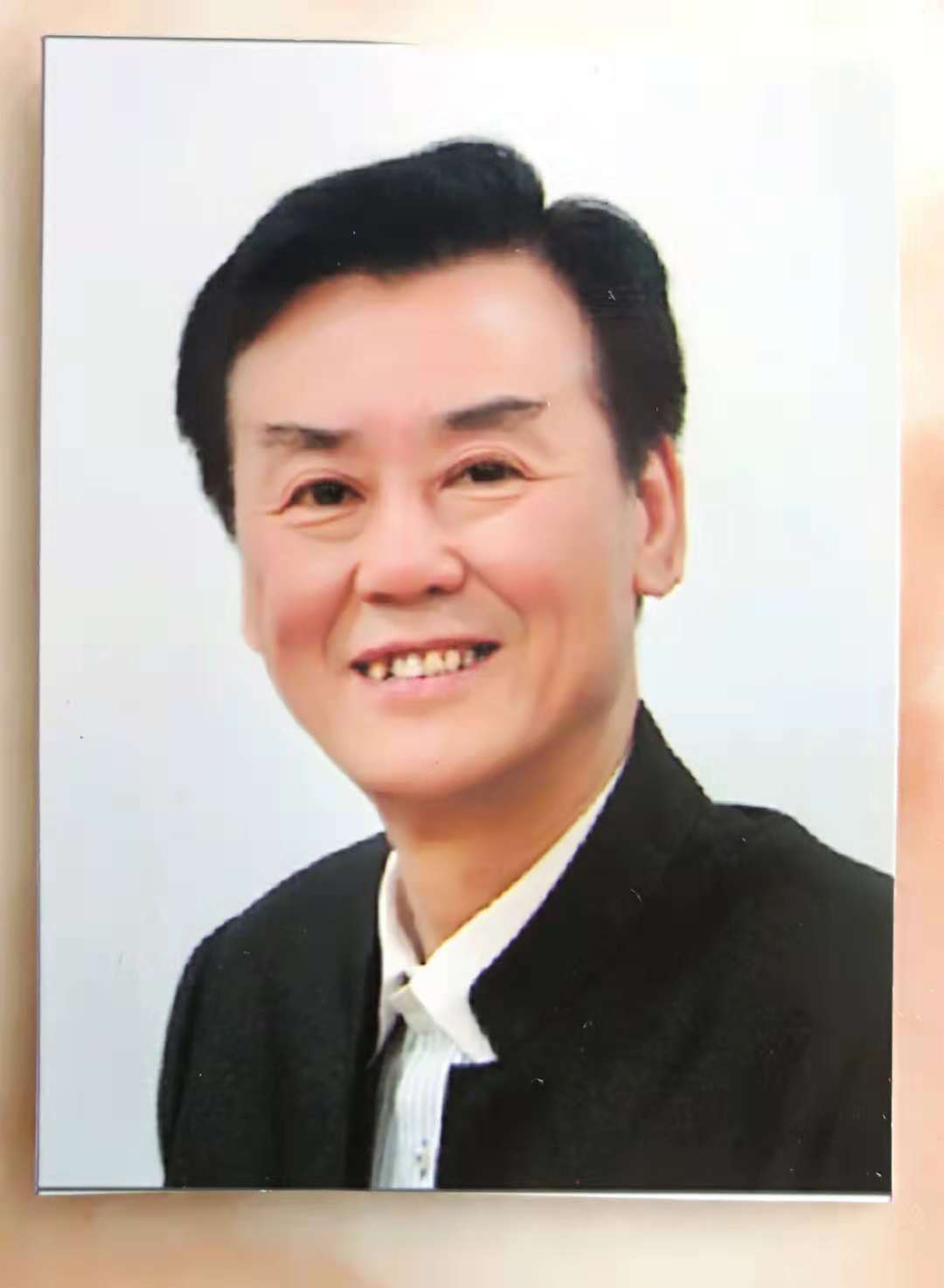 画家书法家默林个人艺术简介,默林画家简介,默林作品价格,默林个人简介,默林艺术作品,书法家默林简介,画家默林简介