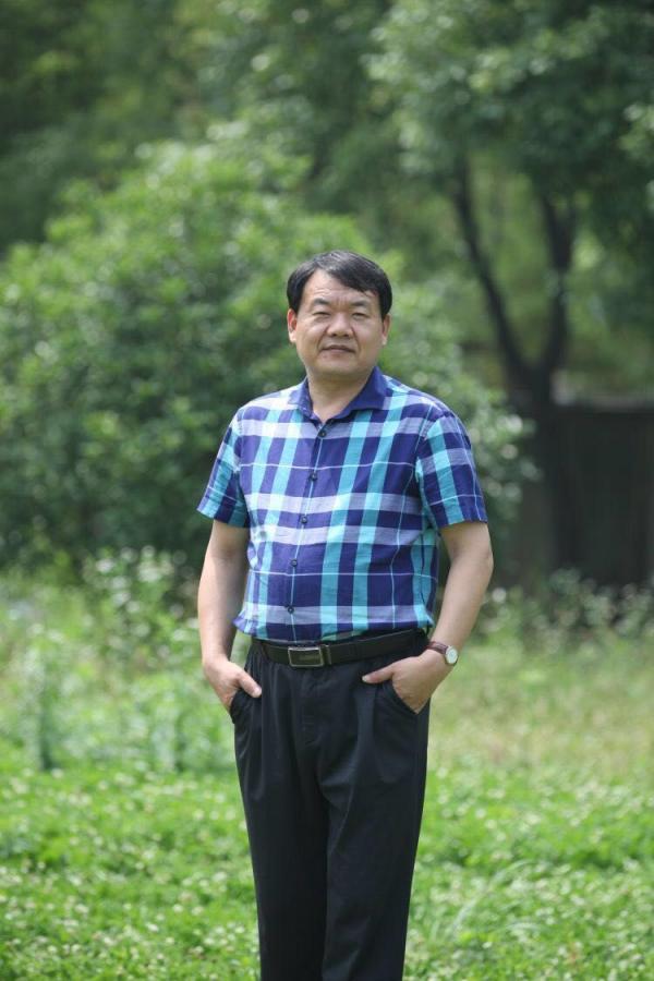 画家书法家刘新灵个人艺术简介,刘新灵画家简介,刘新灵作品价格,刘新灵个人简介,刘新灵艺术作品,书法家刘新灵简介,画家刘新灵简介