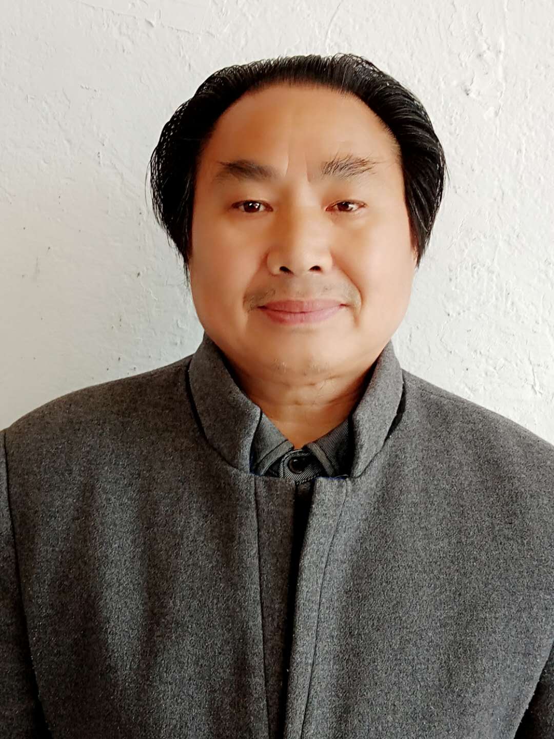 画家书法家余五一个人艺术简介,余五一画家简介,余五一作品价格,余五一个人简介,余五一艺术作品,书法家余五一简介,画家余五一简介