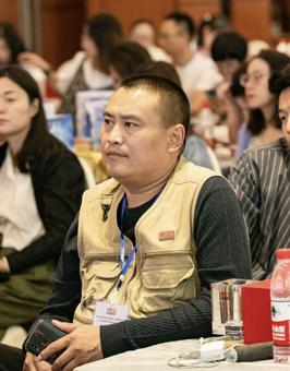 画家书法家张卫强个人艺术简介,张卫强画家简介,张卫强作品价格,张卫强个人简介,张卫强艺术作品,书法家张卫强简介,画家张卫强简介