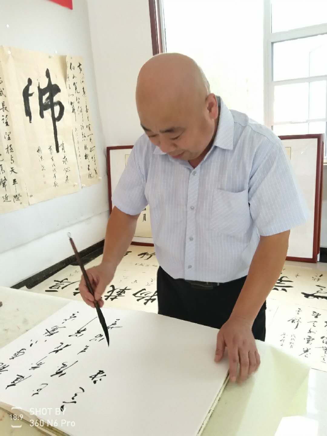 画家书法家刘大伟个人艺术简介,刘大伟画家简介,刘大伟作品价格,刘大伟个人简介,刘大伟艺术作品,书法家刘大伟简介,画家刘大伟简介