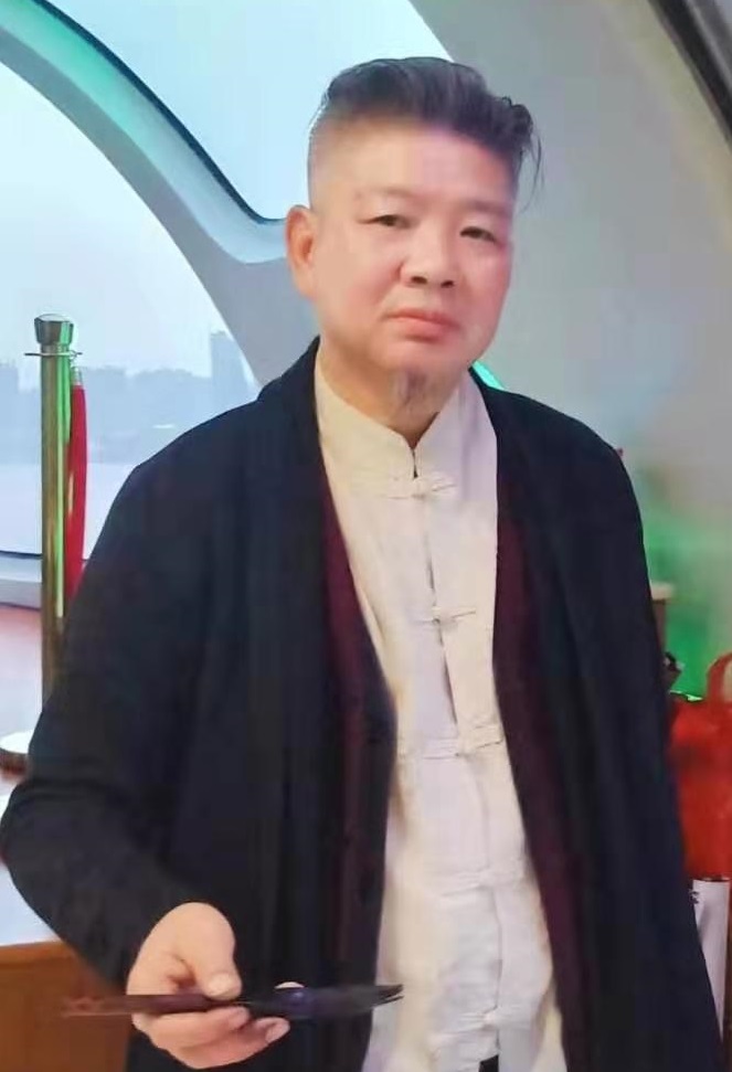 画家书法家何甲荣个人艺术简介,何甲荣画家简介,何甲荣作品价格,何甲荣个人简介,何甲荣艺术作品,书法家何甲荣简介,画家何甲荣简介