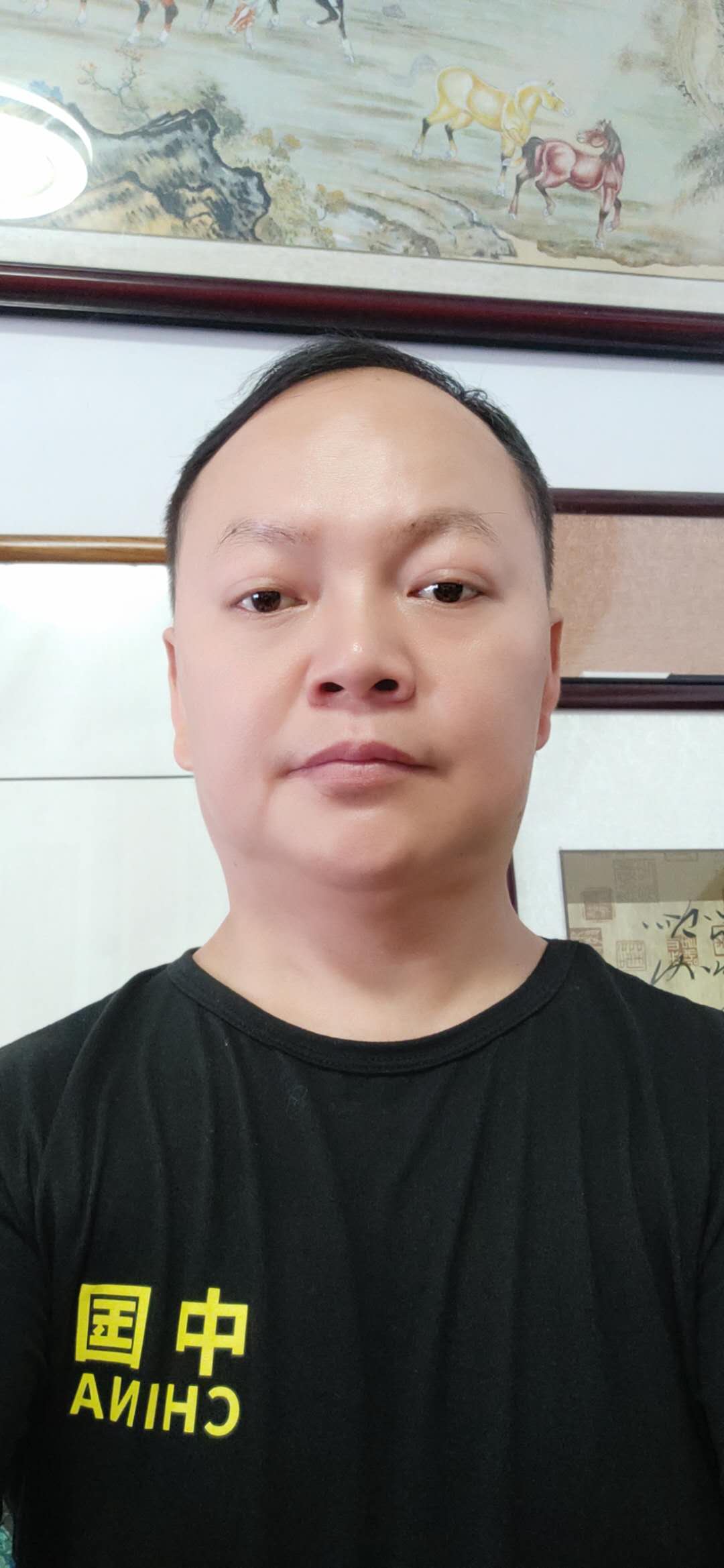 画家书法家余长江个人艺术简介,余长江画家简介,余长江作品价格,余长江个人简介,余长江艺术作品,书法家余长江简介,画家余长江简介