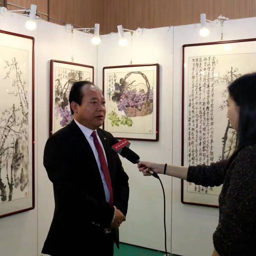 画家书法家周华个人艺术简介,周华画家简介,周华作品价格,周华个人简介,周华艺术作品,书法家周华简介,画家周华简介