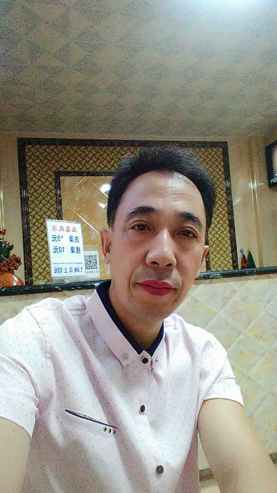 画家书法家余文春个人艺术简介,余文春画家简介,余文春作品价格,余文春个人简介,余文春艺术作品,书法家余文春简介,画家余文春简介