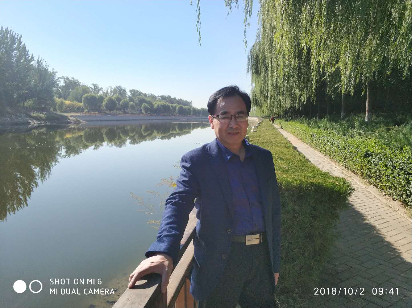 画家书法家王友年个人艺术简介,王友年画家简介,王友年作品价格,王友年个人简介,王友年艺术作品,书法家王友年简介,画家王友年简介
