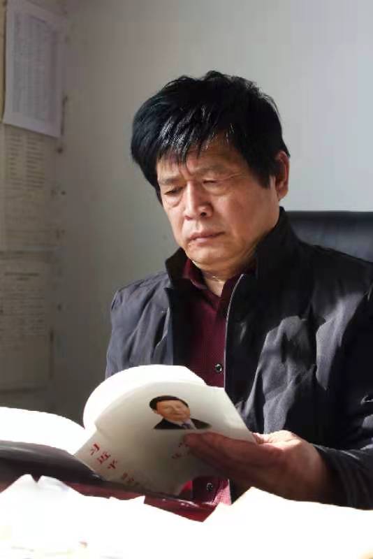 画家书法家李铁峰个人艺术简介,李铁峰画家简介,李铁峰作品价格,李铁峰个人简介,李铁峰艺术作品,书法家李铁峰简介,画家李铁峰简介