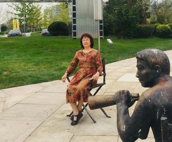 画家书法家张春红个人艺术简介,张春红画家简介,张春红作品价格,张春红个人简介,张春红艺术作品,书法家张春红简介,画家张春红简介