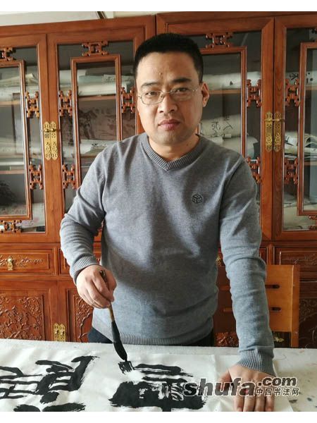 画家书法家侯新军个人艺术简介,侯新军画家简介,侯新军作品价格,侯新军个人简介,侯新军艺术作品,书法家侯新军简介,画家侯新军简介