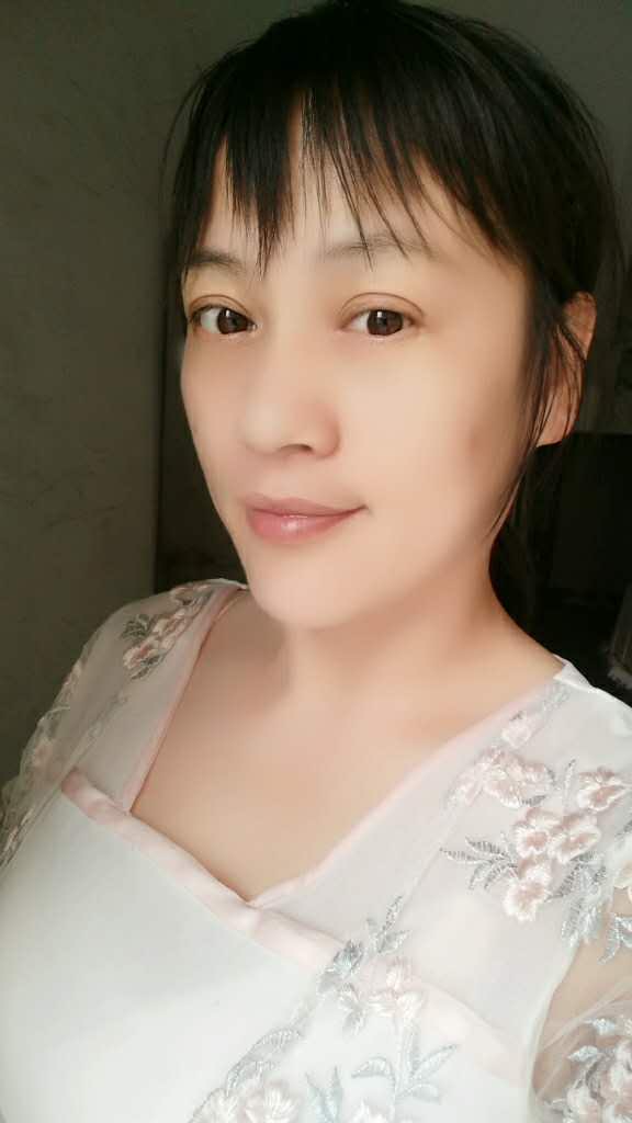 画家书法家郑梅英个人艺术简介,郑梅英画家简介,郑梅英作品价格,郑梅英个人简介,郑梅英艺术作品,书法家郑梅英简介,画家郑梅英简介