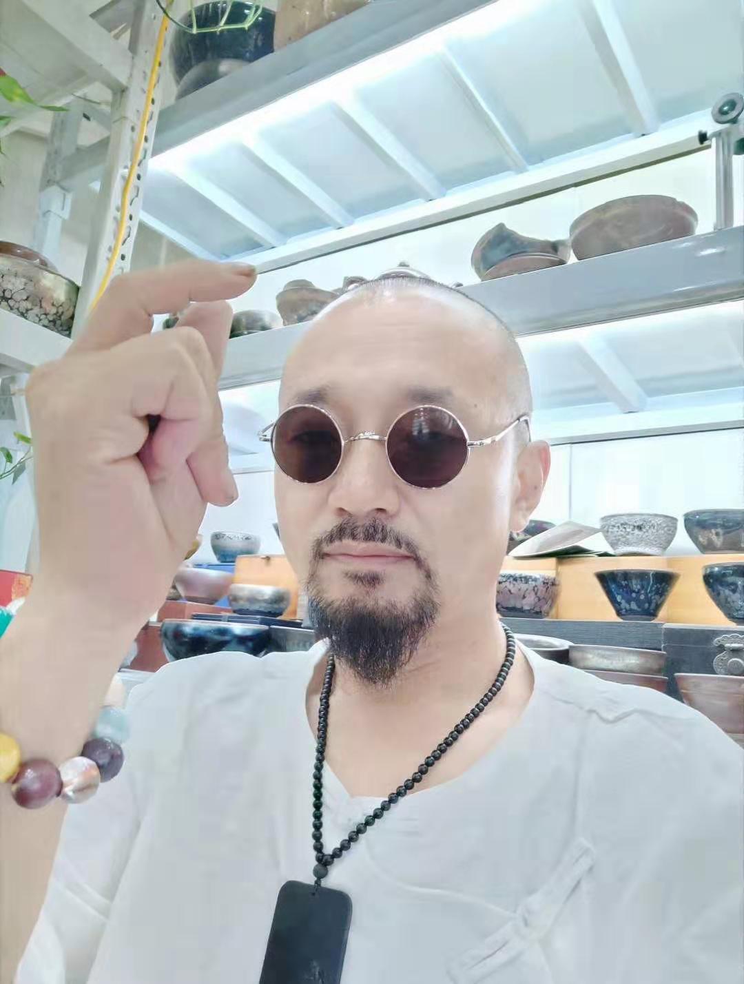 画家书法家谢永军个人艺术简介,谢永军画家简介,谢永军作品价格,谢永军个人简介,谢永军艺术作品,书法家谢永军简介,画家谢永军简介