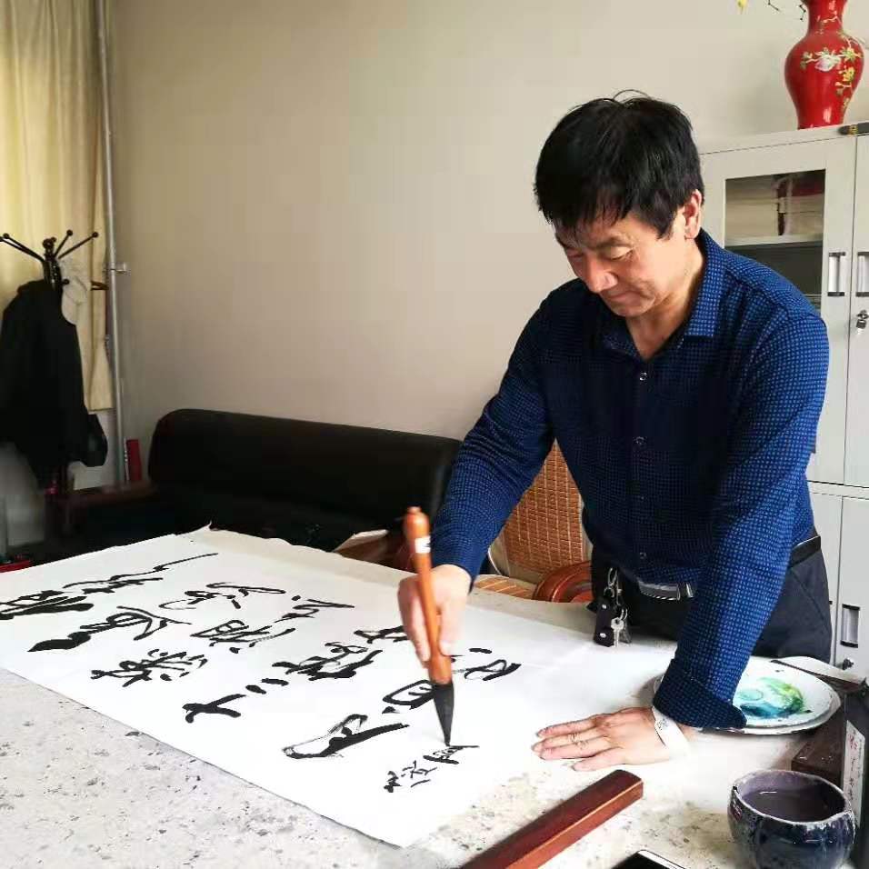 画家书法家王科个人艺术简介,王科画家简介,王科作品价格,王科个人简介,王科艺术作品,书法家王科简介,画家王科简介
