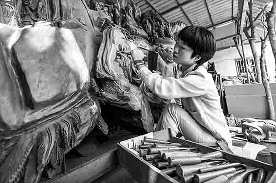 画家书法家于杨青个人艺术简介,于杨青画家简介,于杨青作品价格,于杨青个人简介,于杨青艺术作品,书法家于杨青简介,画家于杨青简介