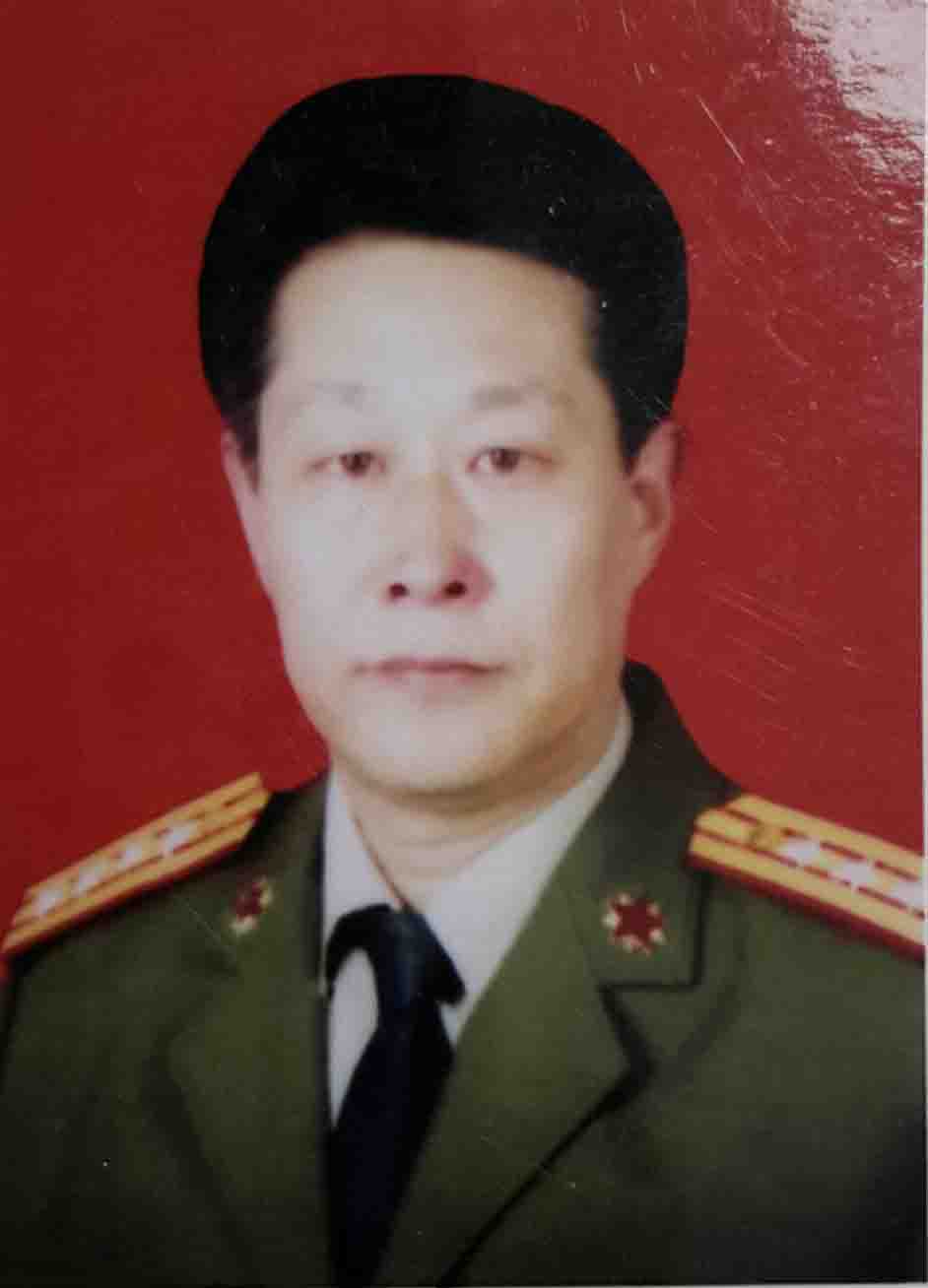 画家书法家王世信个人艺术简介,王世信画家简介,王世信作品价格,王世信个人简介,王世信艺术作品,书法家王世信简介,画家王世信简介