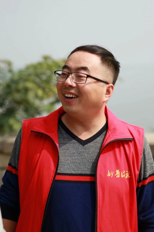 画家书法家刘承尧个人艺术简介,刘承尧画家简介,刘承尧作品价格,刘承尧个人简介,刘承尧艺术作品,书法家刘承尧简介,画家刘承尧简介