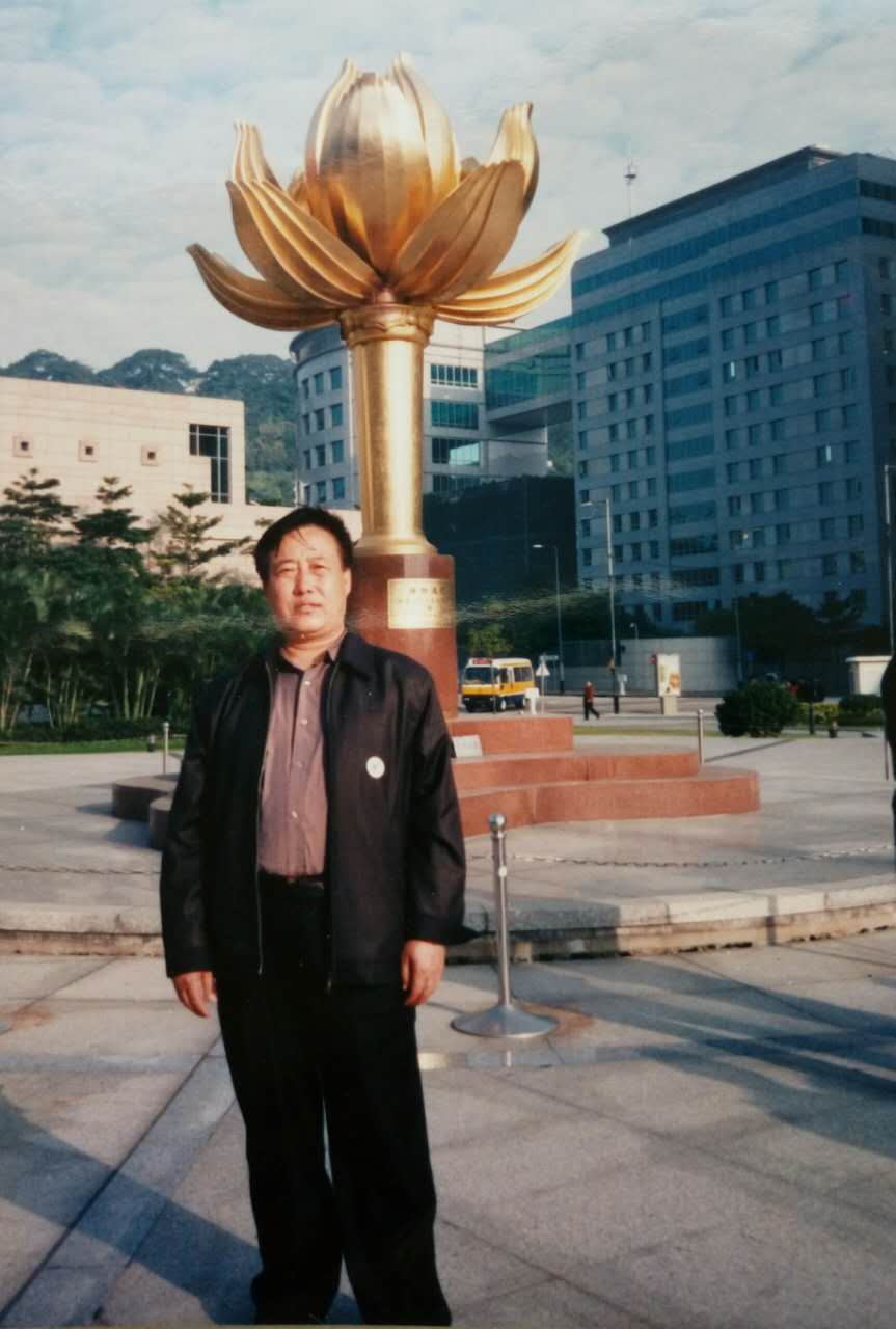 画家书法家王书龙个人艺术简介,王书龙画家简介,王书龙作品价格,王书龙个人简介,王书龙艺术作品,书法家王书龙简介,画家王书龙简介