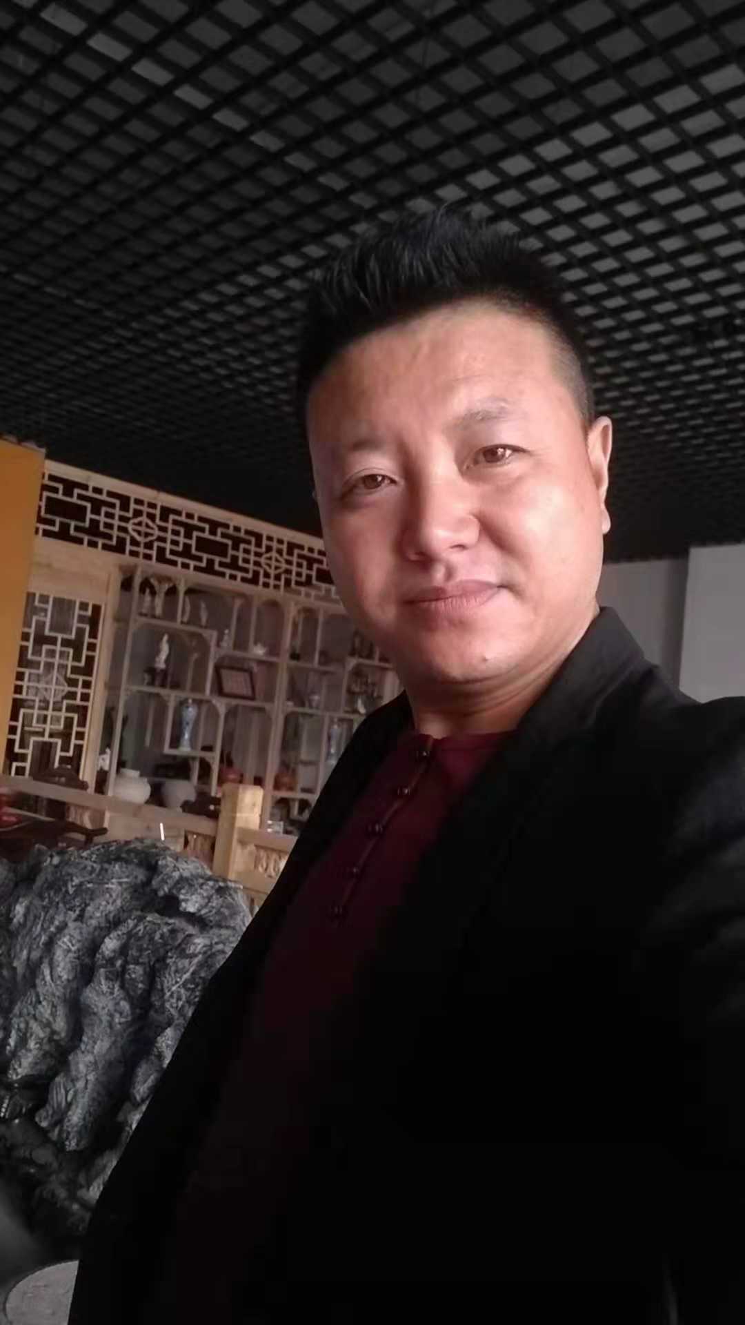 画家书法家刘少宇个人艺术简介,刘少宇画家简介,刘少宇作品价格,刘少宇个人简介,刘少宇艺术作品,书法家刘少宇简介,画家刘少宇简介