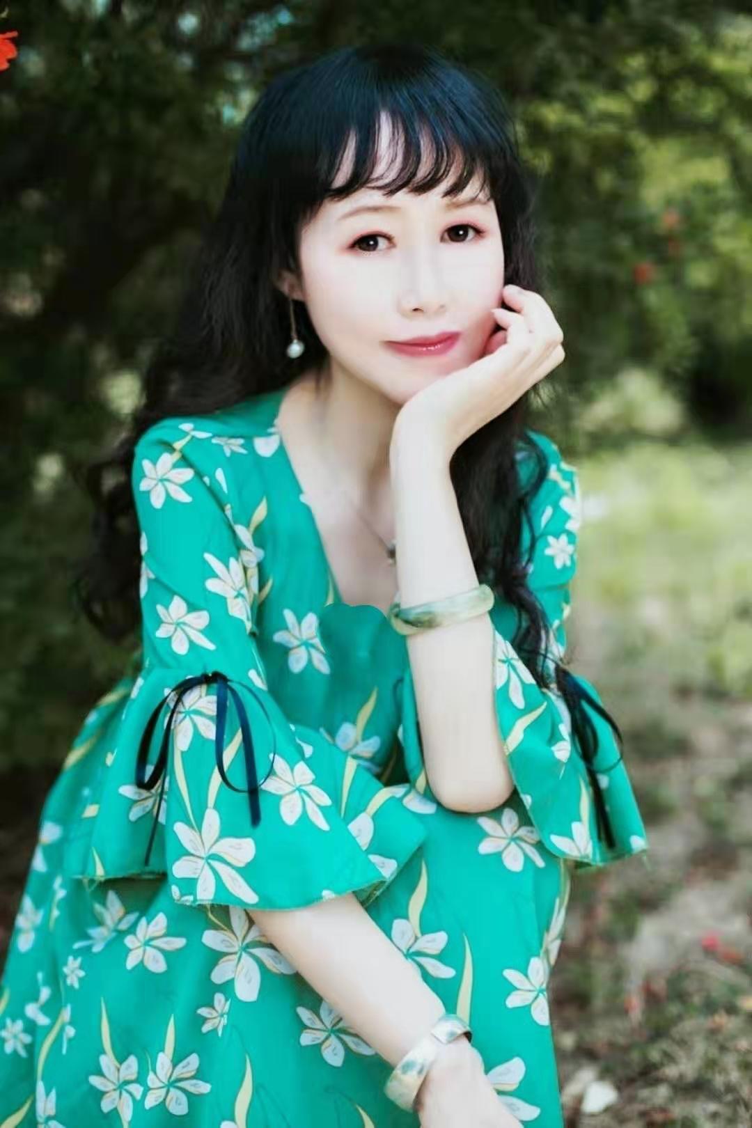 画家书法家姜玮个人艺术简介,姜玮画家简介,姜玮作品价格,姜玮个人简介,姜玮艺术作品,书法家姜玮简介,画家姜玮简介