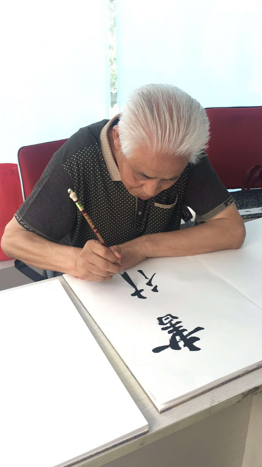画家书法家李文波个人艺术简介,李文波画家简介,李文波作品价格,李文波个人简介,李文波艺术作品,书法家李文波简介,画家李文波简介
