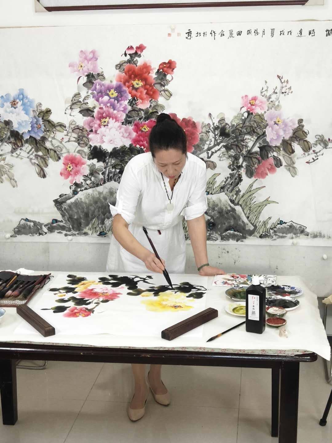 画家书法家田丽个人艺术简介,田丽画家简介,田丽作品价格,田丽个人简介,田丽艺术作品,书法家田丽简介,画家田丽简介