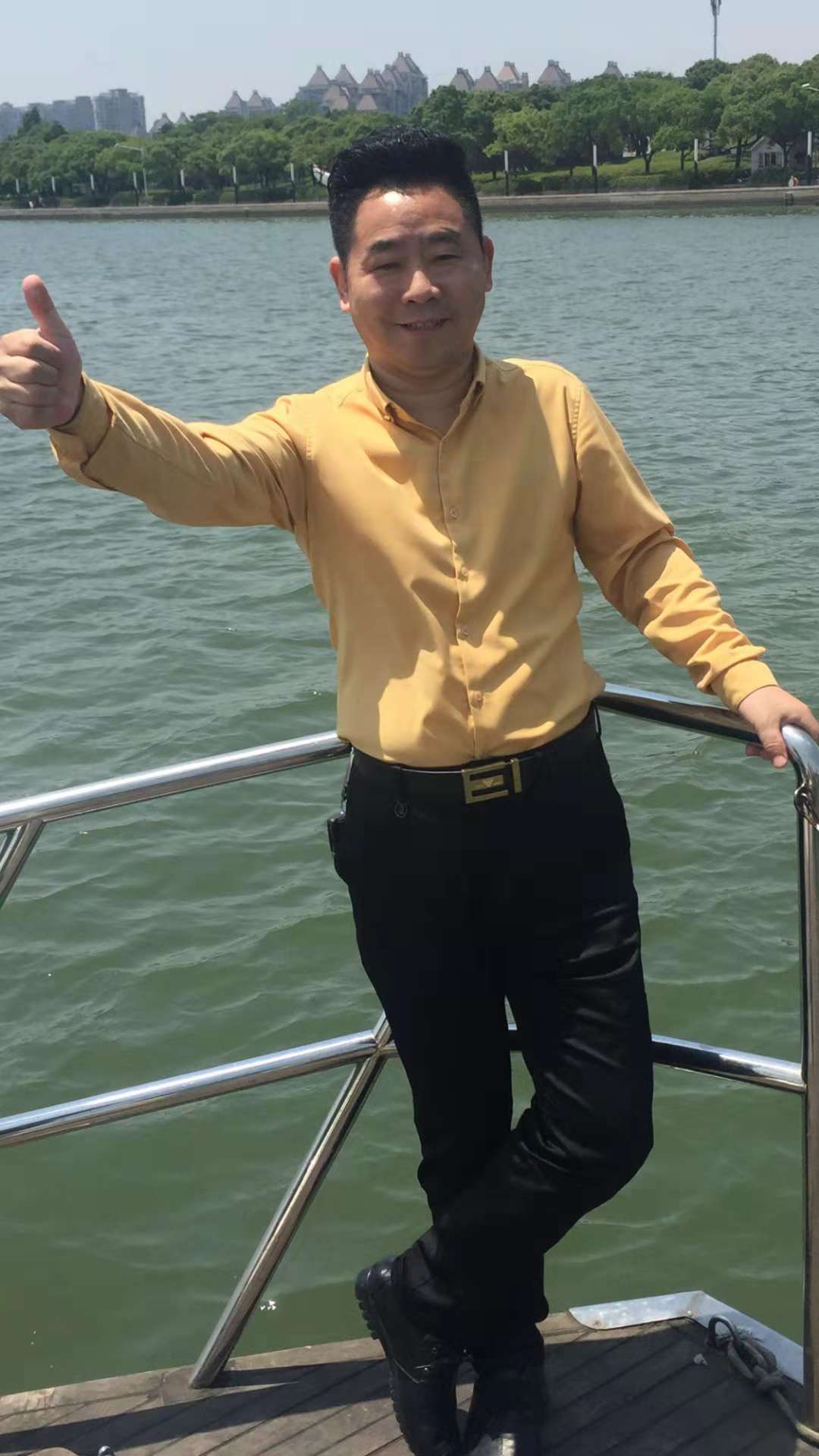 画家书法家徐明江个人艺术简介,徐明江画家简介,徐明江作品价格,徐明江个人简介,徐明江艺术作品,书法家徐明江简介,画家徐明江简介