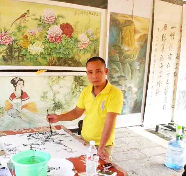 画家书法家覃荣华个人艺术简介,覃荣华画家简介,覃荣华作品价格,覃荣华个人简介,覃荣华艺术作品,书法家覃荣华简介,画家覃荣华简介