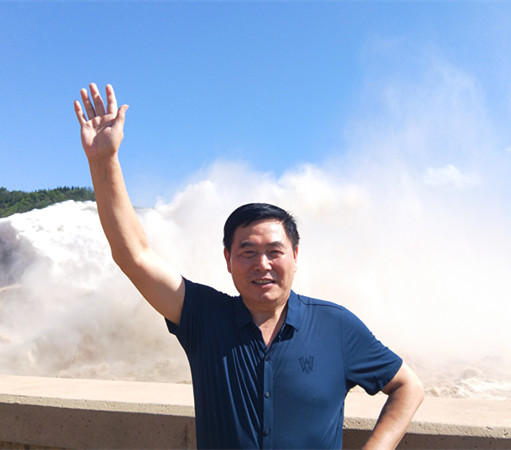 画家书法家卢金环个人艺术简介,卢金环画家简介,卢金环作品价格,卢金环个人简介,卢金环艺术作品,书法家卢金环简介,画家卢金环简介