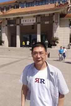 画家书法家龚鄂生个人艺术简介,龚鄂生画家简介,龚鄂生作品价格,龚鄂生个人简介,龚鄂生艺术作品,书法家龚鄂生简介,画家龚鄂生简介