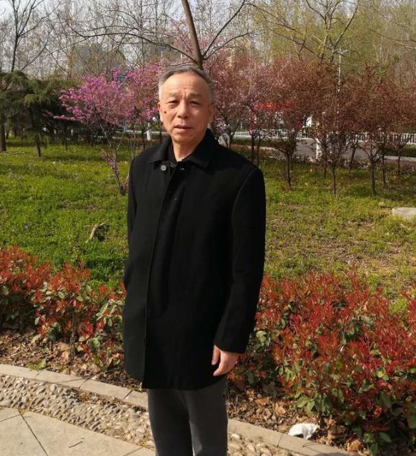 画家书法家李新生个人艺术简介,李新生画家简介,李新生作品价格,李新生个人简介,李新生艺术作品,书法家李新生简介,画家李新生简介