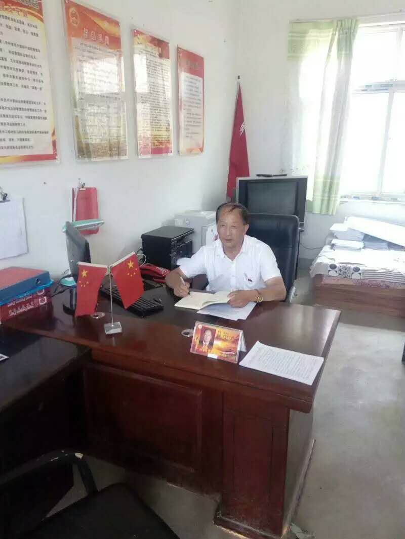 画家书法家张学义个人艺术简介,张学义画家简介,张学义作品价格,张学义个人简介,张学义艺术作品,书法家张学义简介,画家张学义简介