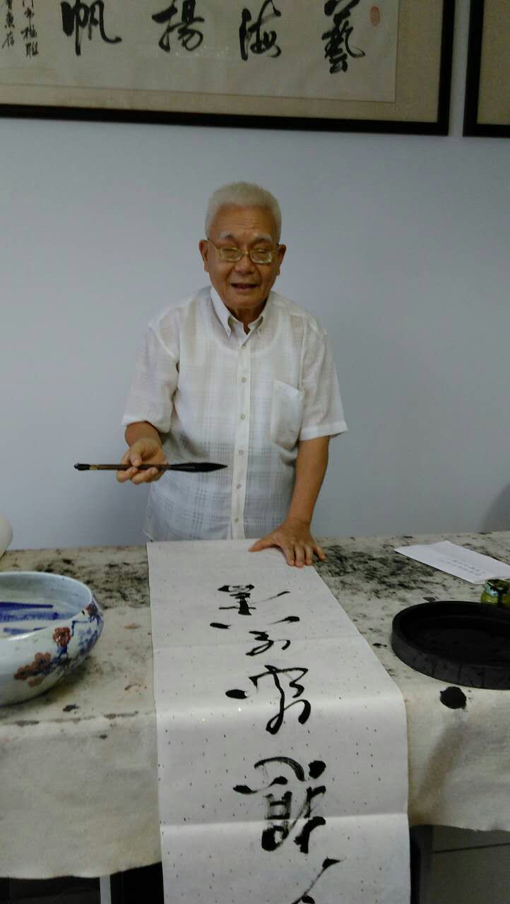 画家书法家林启贤个人艺术简介,林启贤画家简介,林启贤作品价格,林启贤个人简介,林启贤艺术作品,书法家林启贤简介,画家林启贤简介