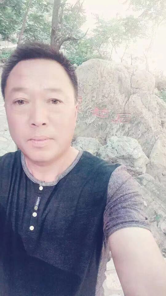画家书法家董振海个人艺术简介,董振海画家简介,董振海作品价格,董振海个人简介,董振海艺术作品,书法家董振海简介,画家董振海简介