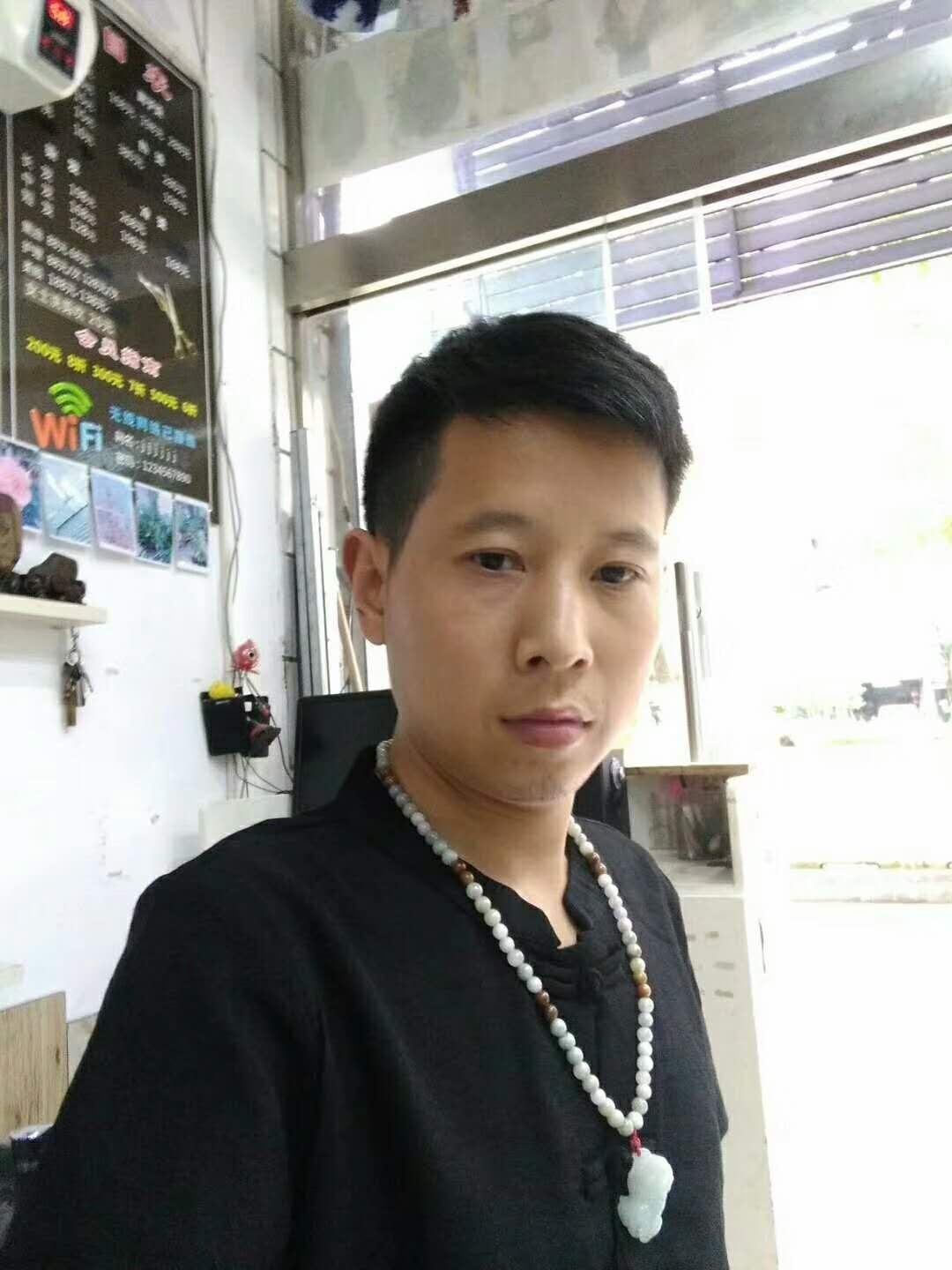 画家书法家桂城新个人艺术简介,桂城新画家简介,桂城新作品价格,桂城新个人简介,桂城新艺术作品,书法家桂城新简介,画家桂城新简介