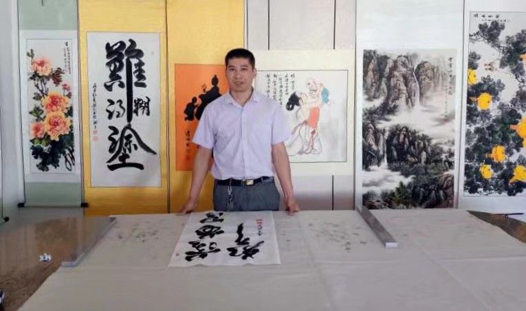 画家书法家梁锐个人艺术简介,梁锐画家简介,梁锐作品价格,梁锐个人简介,梁锐艺术作品,书法家梁锐简介,画家梁锐简介