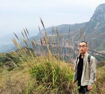 画家书法家张少阳个人艺术简介,张少阳画家简介,张少阳作品价格,张少阳个人简介,张少阳艺术作品,书法家张少阳简介,画家张少阳简介