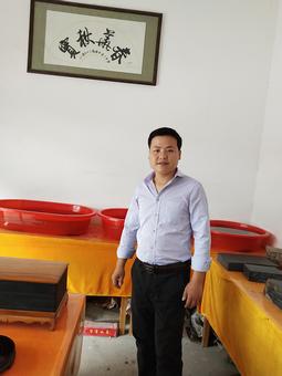 画家书法家裘建敏个人艺术简介,裘建敏画家简介,裘建敏作品价格,裘建敏个人简介,裘建敏艺术作品,书法家裘建敏简介,画家裘建敏简介