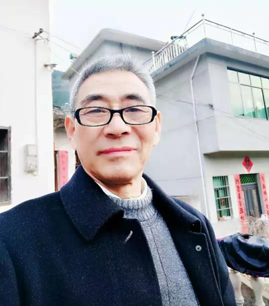 画家书法家王国锋个人艺术简介,王国锋画家简介,王国锋作品价格,王国锋个人简介,王国锋艺术作品,书法家王国锋简介,画家王国锋简介