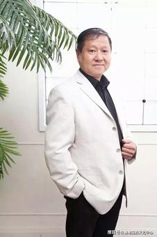 画家书法家朱海星个人艺术简介,朱海星画家简介,朱海星作品价格,朱海星个人简介,朱海星艺术作品,书法家朱海星简介,画家朱海星简介