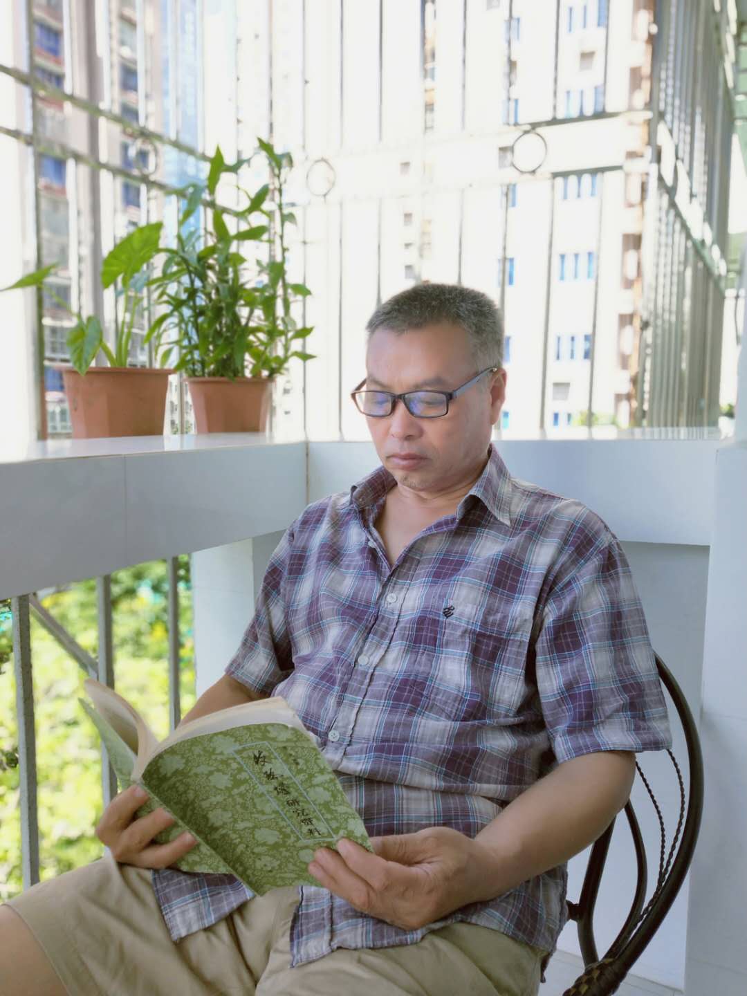 画家书法家方利生个人艺术简介,方利生画家简介,方利生作品价格,方利生个人简介,方利生艺术作品,书法家方利生简介,画家方利生简介
