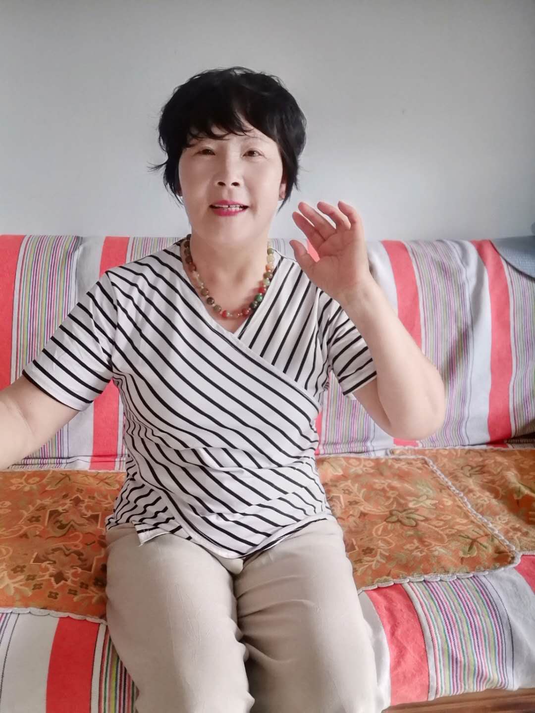 画家书法家易玲好个人艺术简介,易玲好画家简介,易玲好作品价格,易玲好个人简介,易玲好艺术作品,书法家易玲好简介,画家易玲好简介