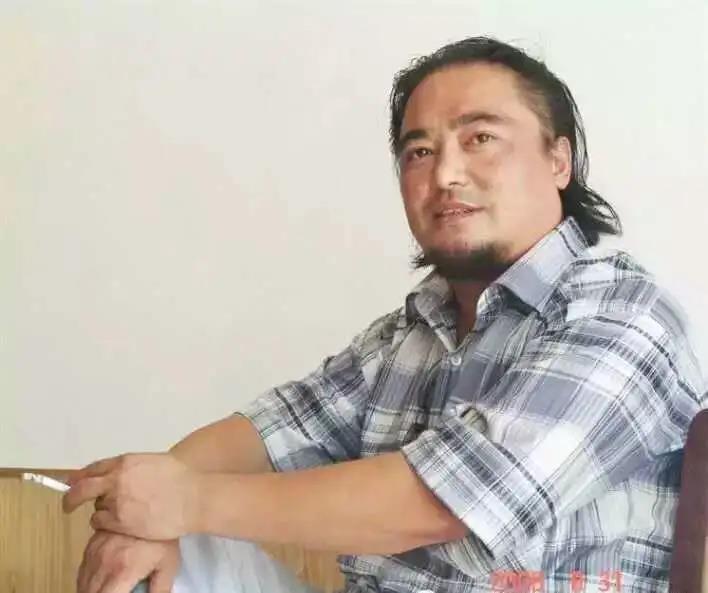 画家书法家贾立新个人艺术简介,贾立新画家简介,贾立新作品价格,贾立新个人简介,贾立新艺术作品,书法家贾立新简介,画家贾立新简介