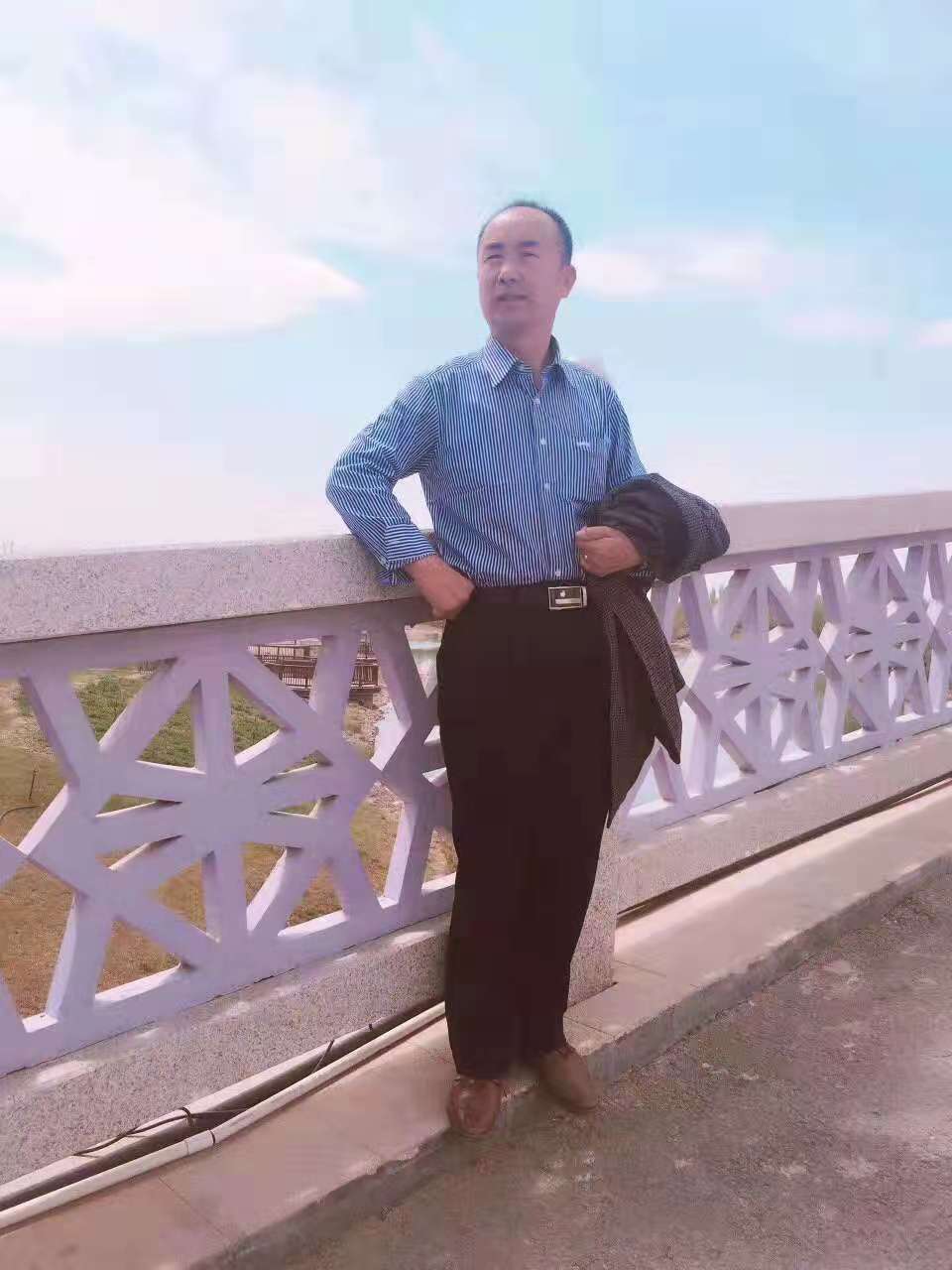 画家书法家杨廷笔个人艺术简介,杨廷笔画家简介,杨廷笔作品价格,杨廷笔个人简介,杨廷笔艺术作品,书法家杨廷笔简介,画家杨廷笔简介