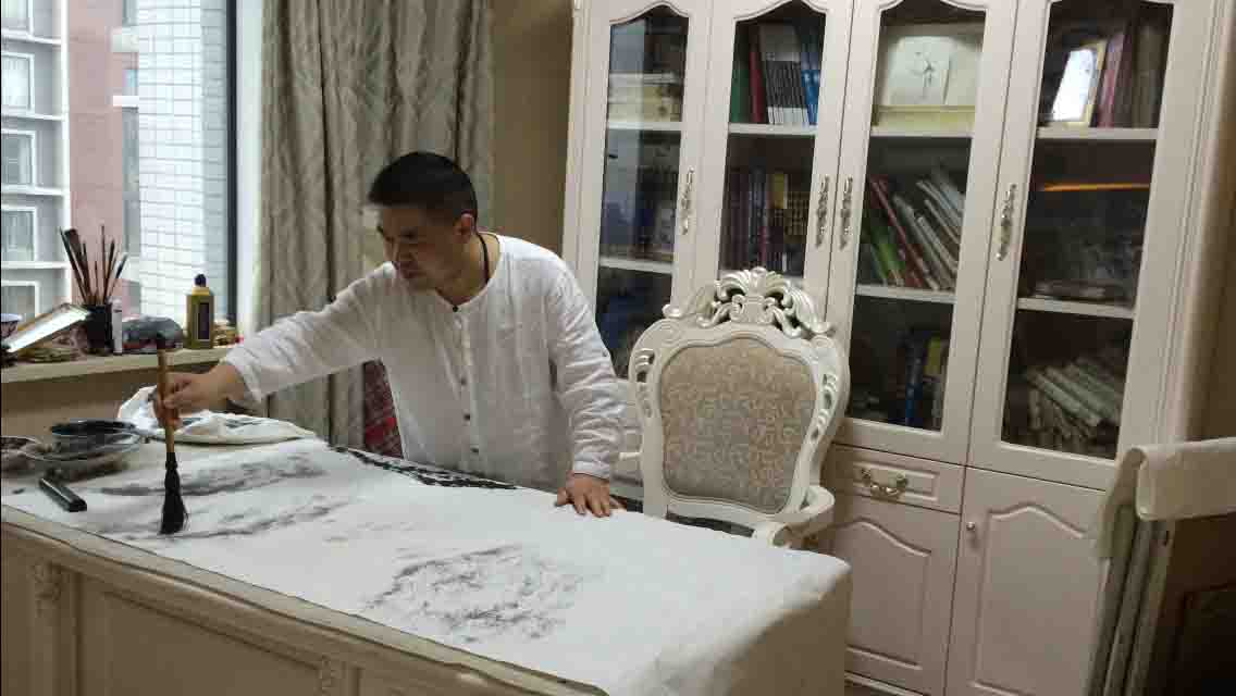画家书法家易新建个人艺术简介,易新建画家简介,易新建作品价格,易新建个人简介,易新建艺术作品,书法家易新建简介,画家易新建简介