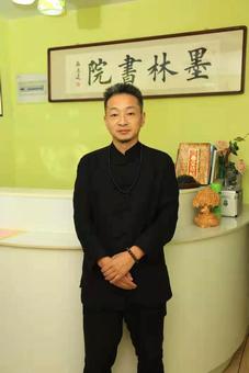 画家书法家张友跃个人艺术简介,张友跃画家简介,张友跃作品价格,张友跃个人简介,张友跃艺术作品,书法家张友跃简介,画家张友跃简介