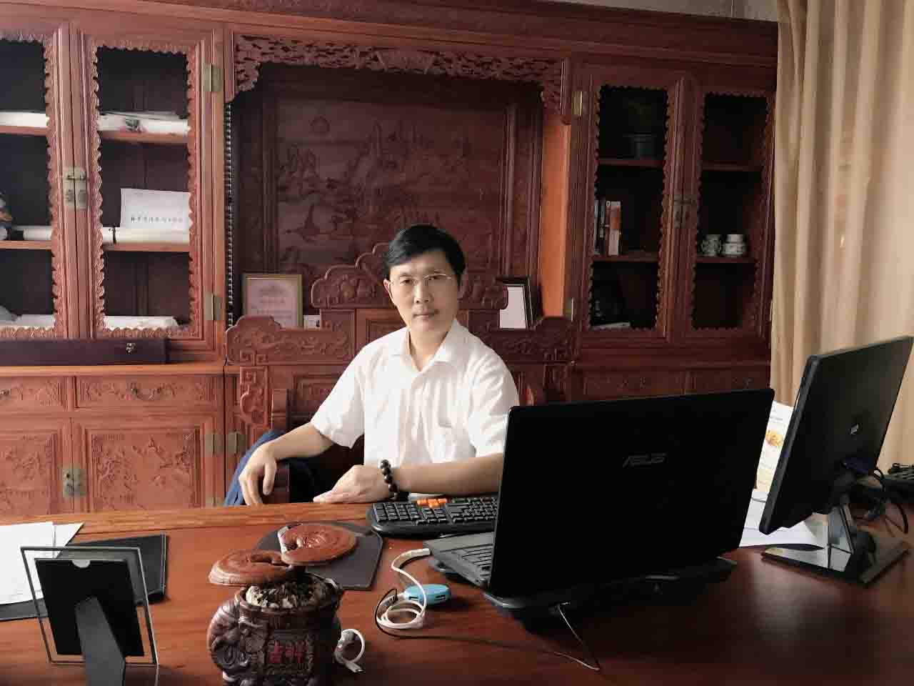 画家书法家孙大旺个人艺术简介,孙大旺画家简介,孙大旺作品价格,孙大旺个人简介,孙大旺艺术作品,书法家孙大旺简介,画家孙大旺简介
