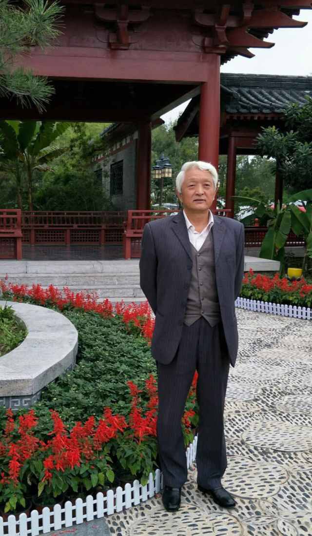 画家书法家程海发个人艺术简介,程海发画家简介,程海发作品价格,程海发个人简介,程海发艺术作品,书法家程海发简介,画家程海发简介