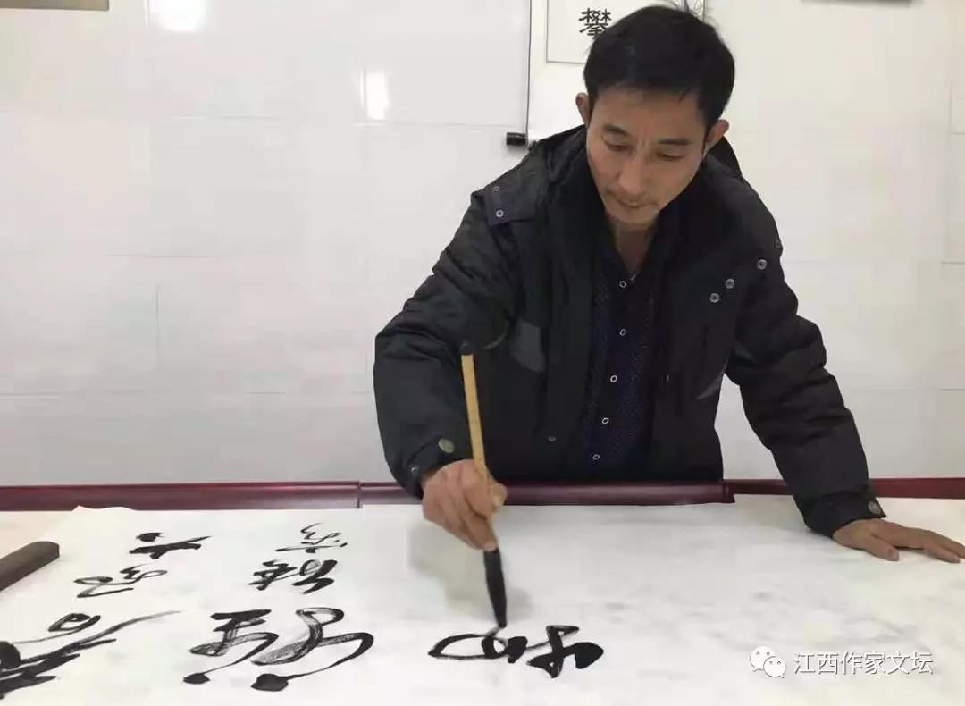画家书法家张猛个人艺术简介,张猛画家简介,张猛作品价格,张猛个人简介,张猛艺术作品,书法家张猛简介,画家张猛简介