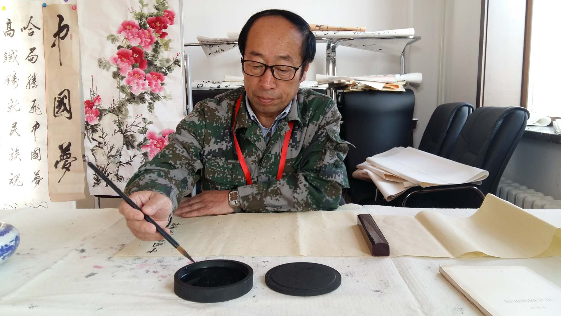 画家书法家高文个人艺术简介,高文画家简介,高文作品价格,高文个人简介,高文艺术作品,书法家高文简介,画家高文简介
