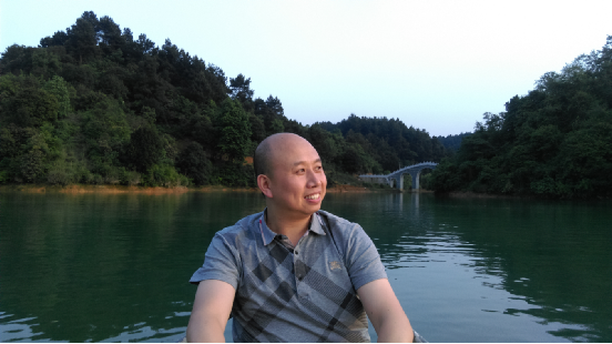 画家书法家韦海滨个人艺术简介,韦海滨画家简介,韦海滨作品价格,韦海滨个人简介,韦海滨艺术作品,书法家韦海滨简介,画家韦海滨简介